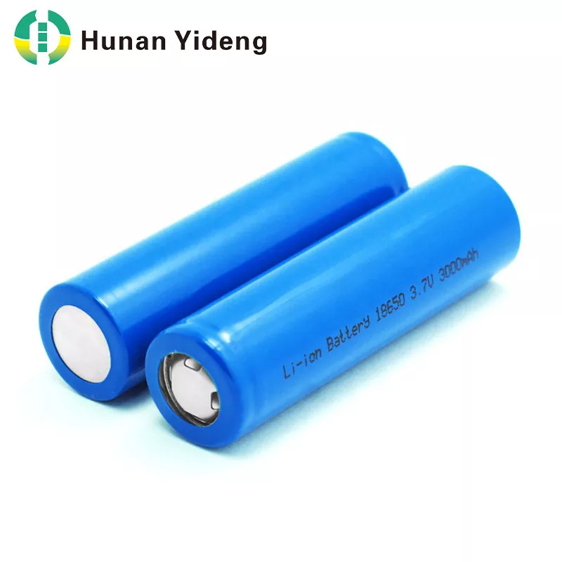 Suure mahutavusega 18650 silindriline liitiumioonaku 3,7 V 3000 mAh